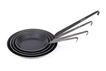 Stalowa patelnia "Cygańska" kuta Petromax SP28 z rączką, śr 28 cm