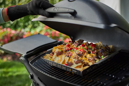 Grill gazowy Weber Q 2200 ze stojakiem czarny